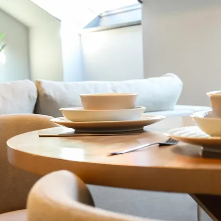 Cloud Stylish Flat With Ac And Jacuzzi Near Center 公寓