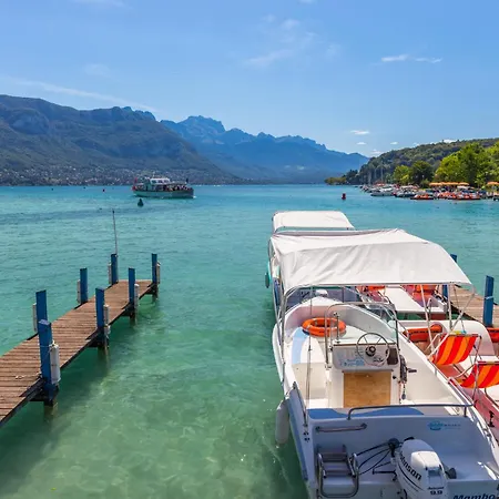 Διαμέρισμα Cloud Stylish Flat With Jacuzzi Near Center Άννεσι
