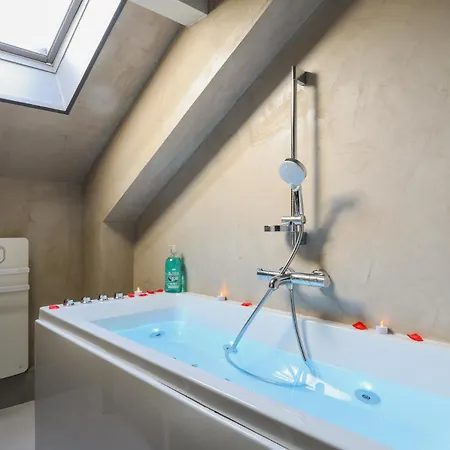 Cloud Stylish Flat With Jacuzzi Near Center Appartement