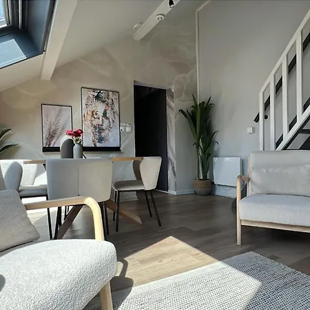 Cloud Stylish Flat With Jacuzzi Near Center *