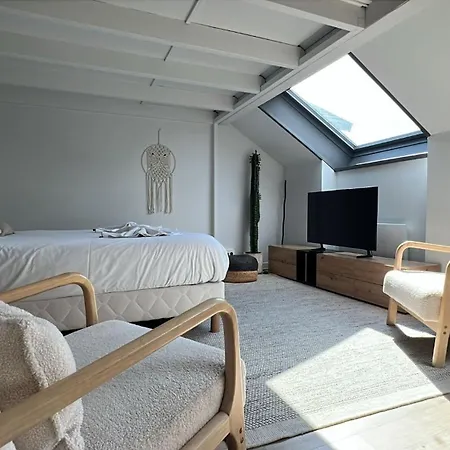 Cloud Stylish Flat With Jacuzzi Near Center شقة *